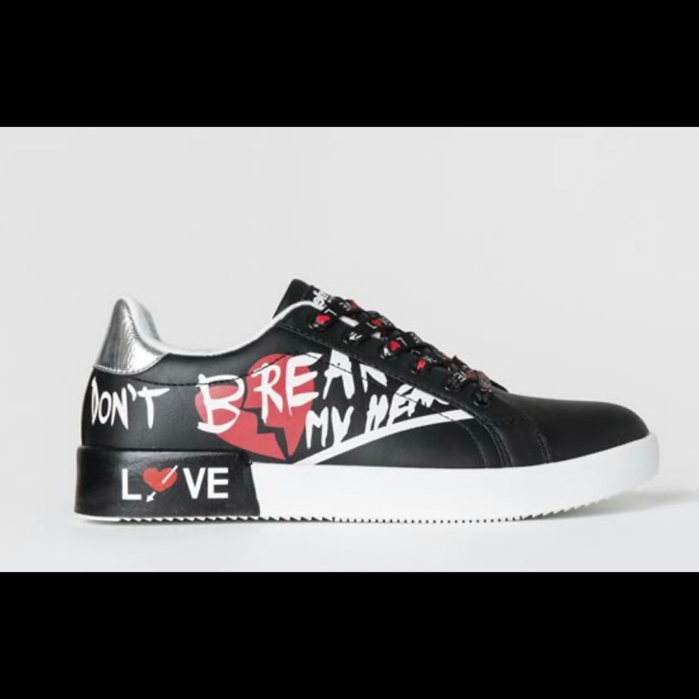 Shoes black